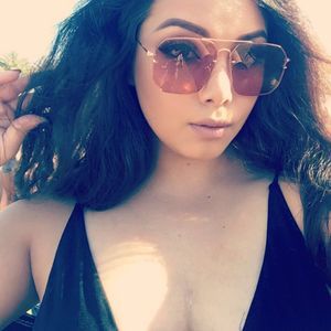 Meet your Posher, Adriana